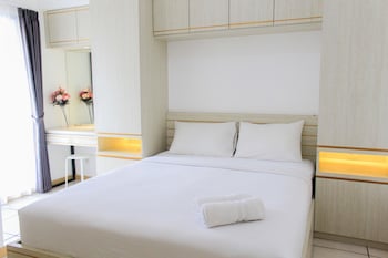clean and comfort 2br apartment m town residence