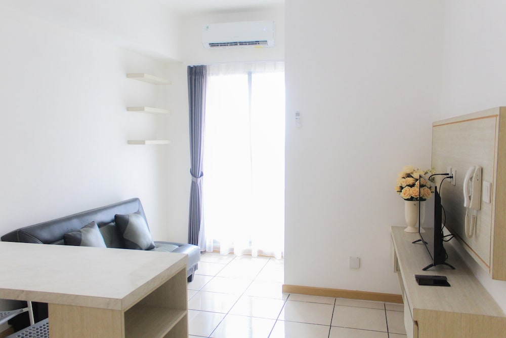 clean and comfort 2br apartment m town residence