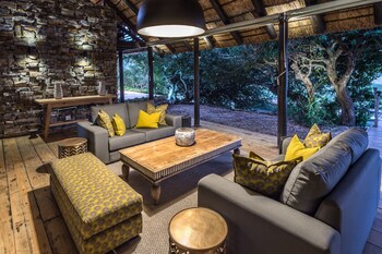 Kariega Game Reserve - River Lodge,In The Mountains,4 star