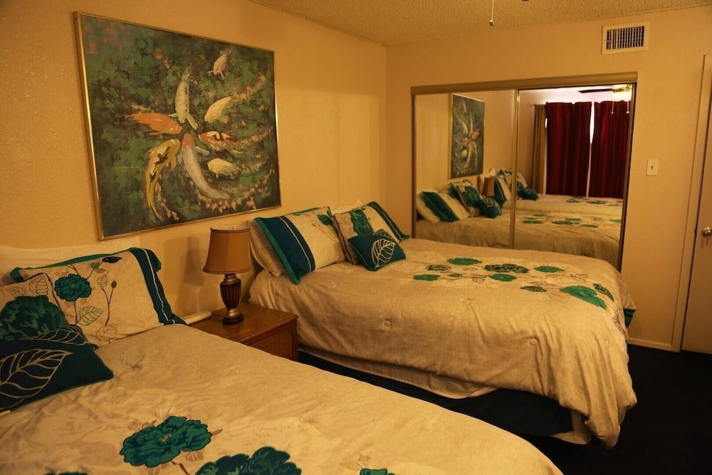 beach access condo nice pool hot tub area w bbq 2 bedroom home by redawning