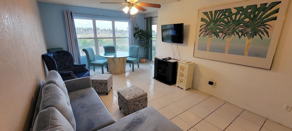 beach access condo nice pool hot tub area w bbq 2 bedroom home by redawning