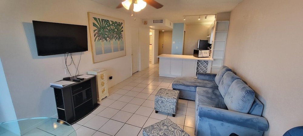 beach access condo nice pool hot tub area w bbq 2 bedroom home by redawning