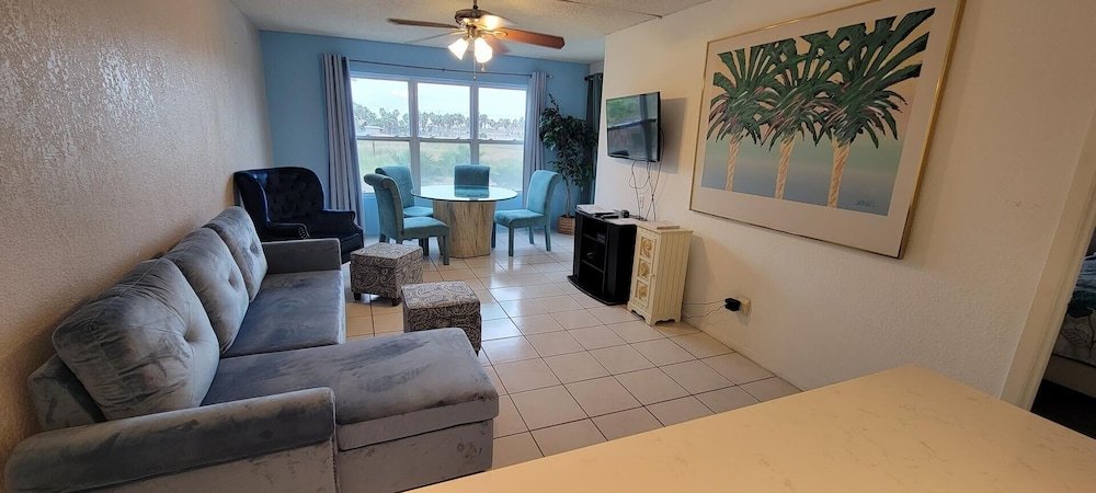 beach access condo nice pool hot tub area w bbq 2 bedroom home by redawning