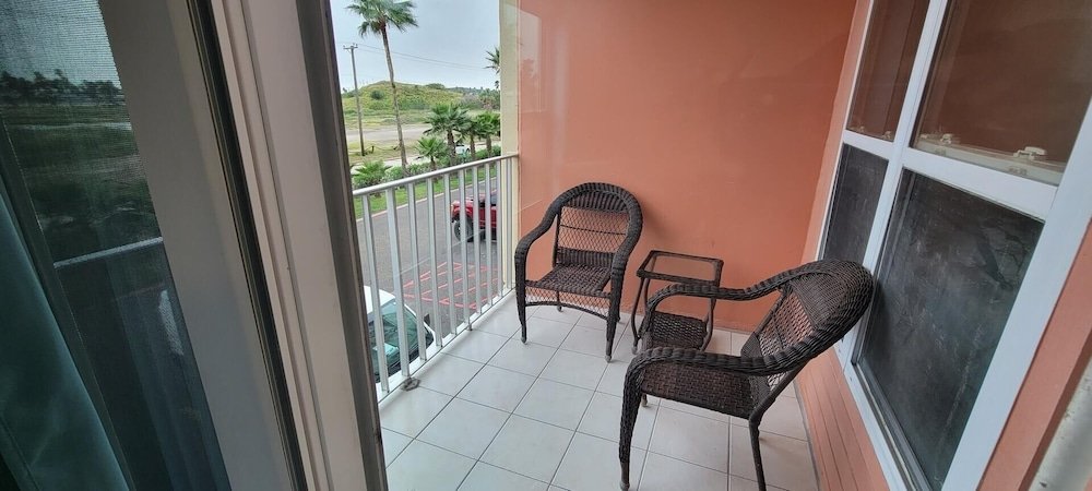 beach access condo nice pool hot tub area w bbq 2 bedroom home by redawning