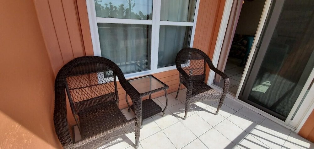 beach access condo nice pool hot tub area w bbq 2 bedroom home by redawning