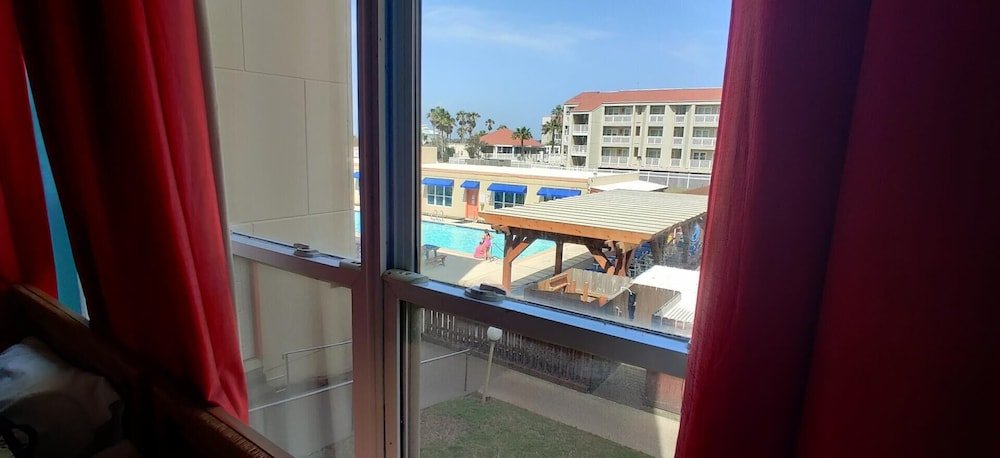 beach access condo nice pool hot tub area w bbq 2 bedroom home by redawning
