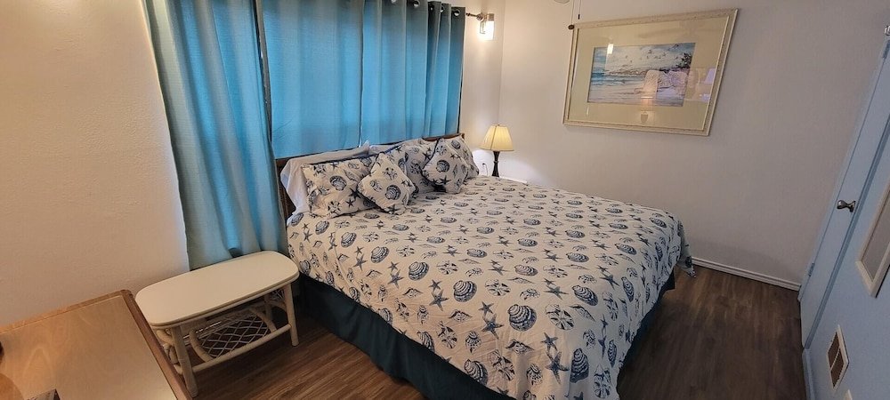 beach access condo nice pool hot tub area w bbq 2 bedroom home by redawning