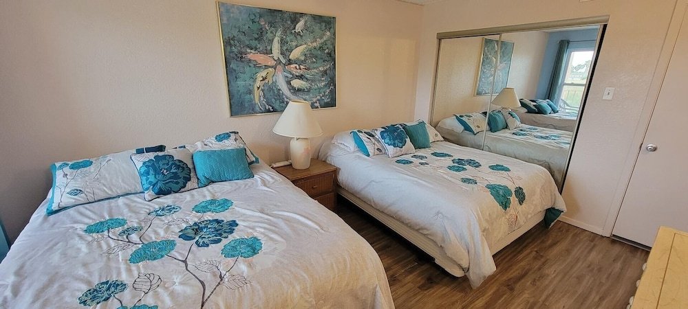 beach access condo nice pool hot tub area w bbq 2 bedroom home by redawning