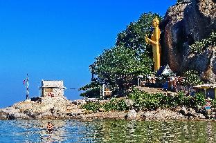 pool villa 4 br walking to beach hv