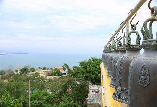 pool villa 4 br walking to beach hv