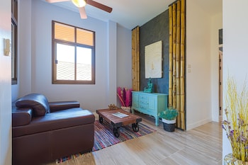 pool villa 4 br walking to beach hv