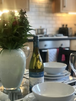 3 bedroom house close to m6 and m55