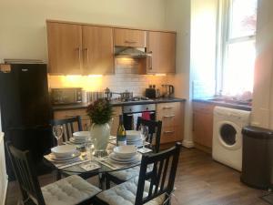 3 bedroom house close to m6 and m55