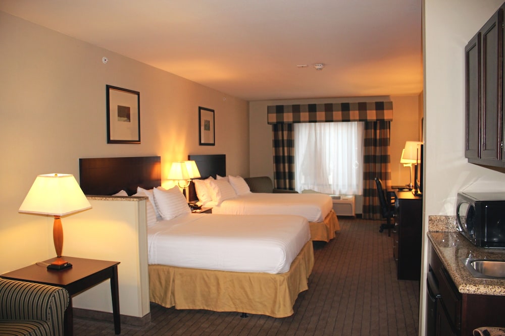 holiday inn express and suites syracuse north airport area