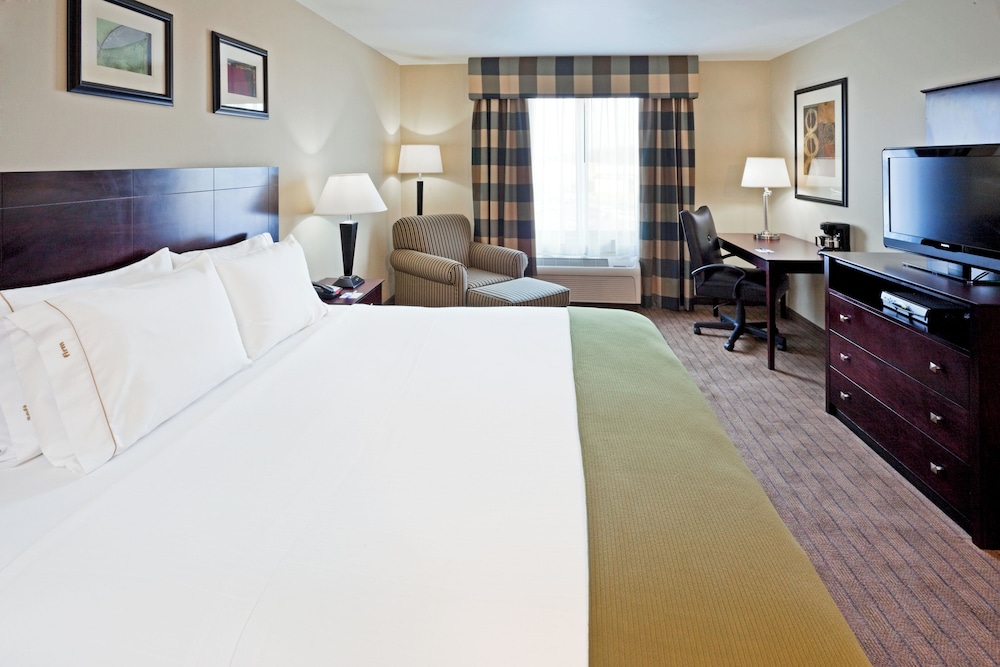 holiday inn express and suites syracuse north airport area