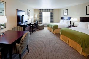 holiday inn express and suites syracuse north airport area
