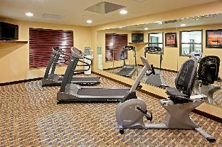 holiday inn express and suites syracuse north airport area