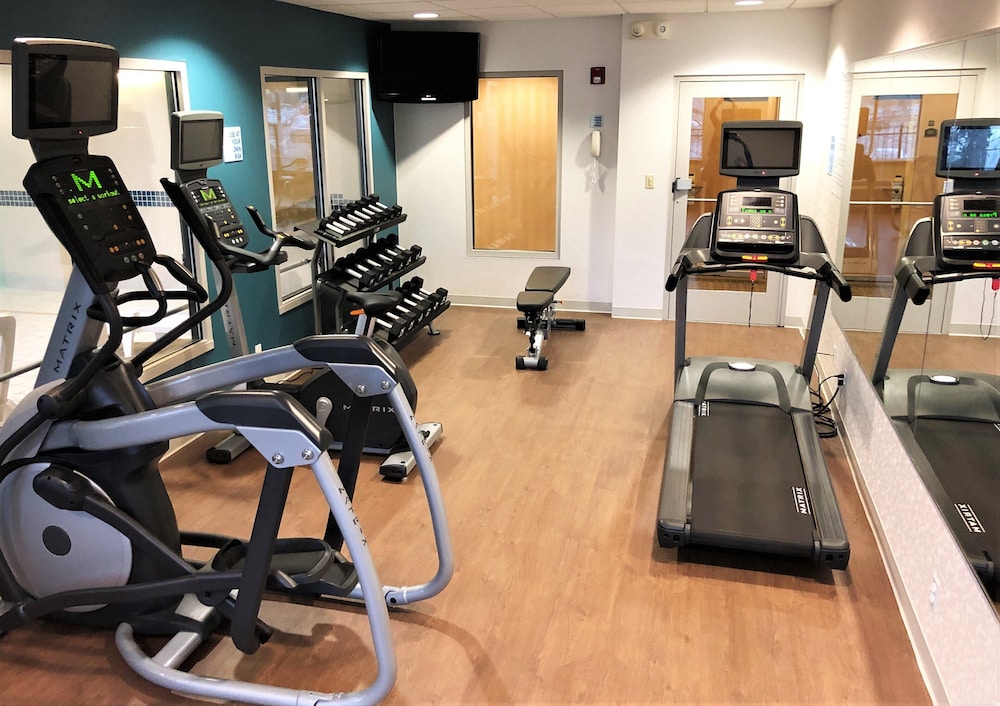 holiday inn express syracuse airport by ihg