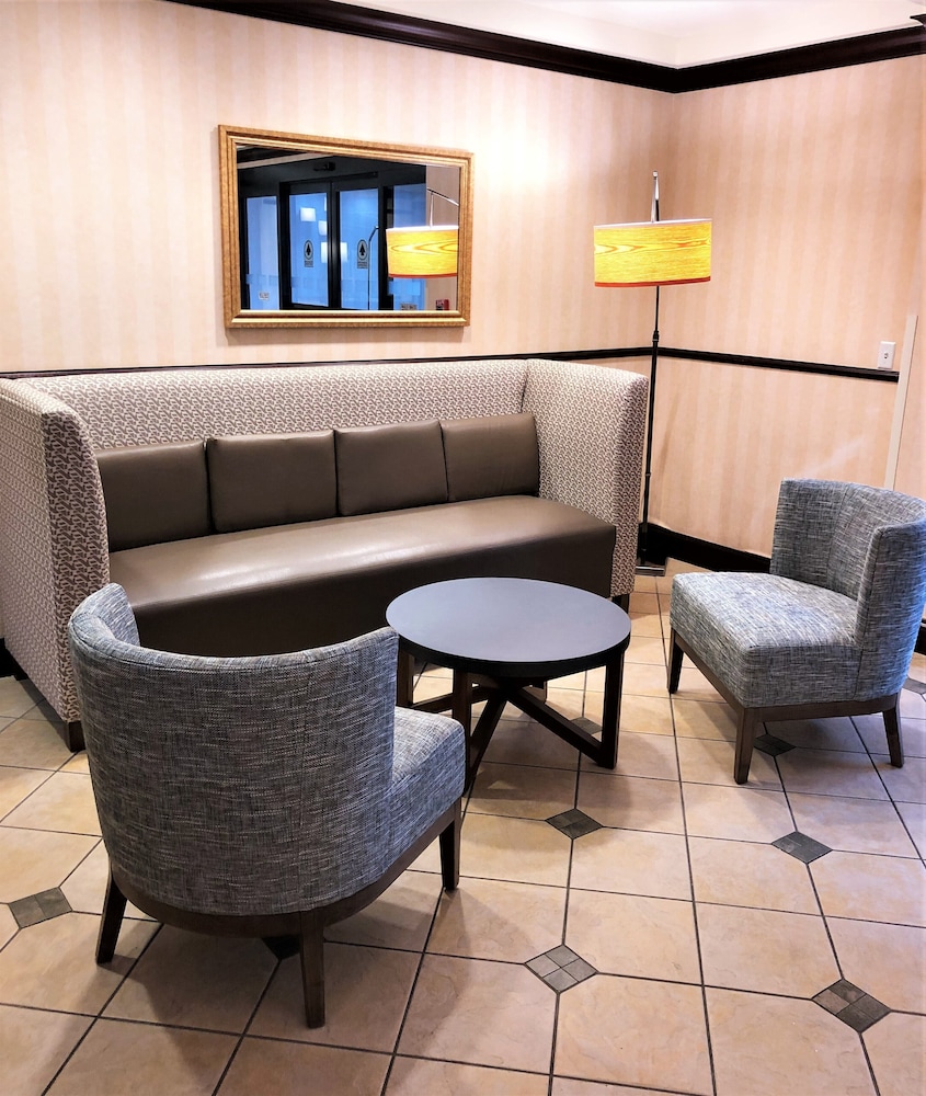 holiday inn express syracuse airport by ihg
