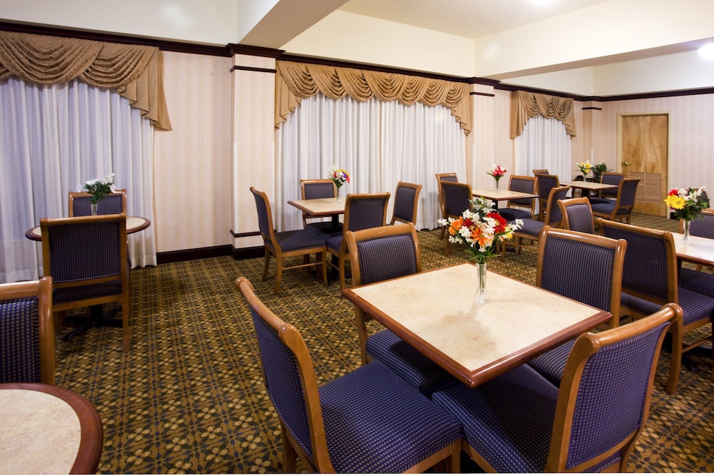 holiday inn express syracuse airport by ihg