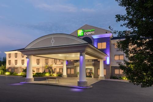 holiday inn express syracuse airport by ihg