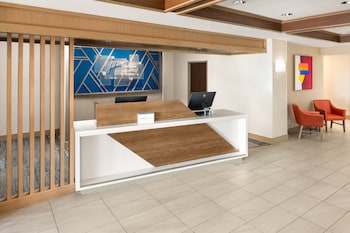 holiday inn express and suites cherry by ihg