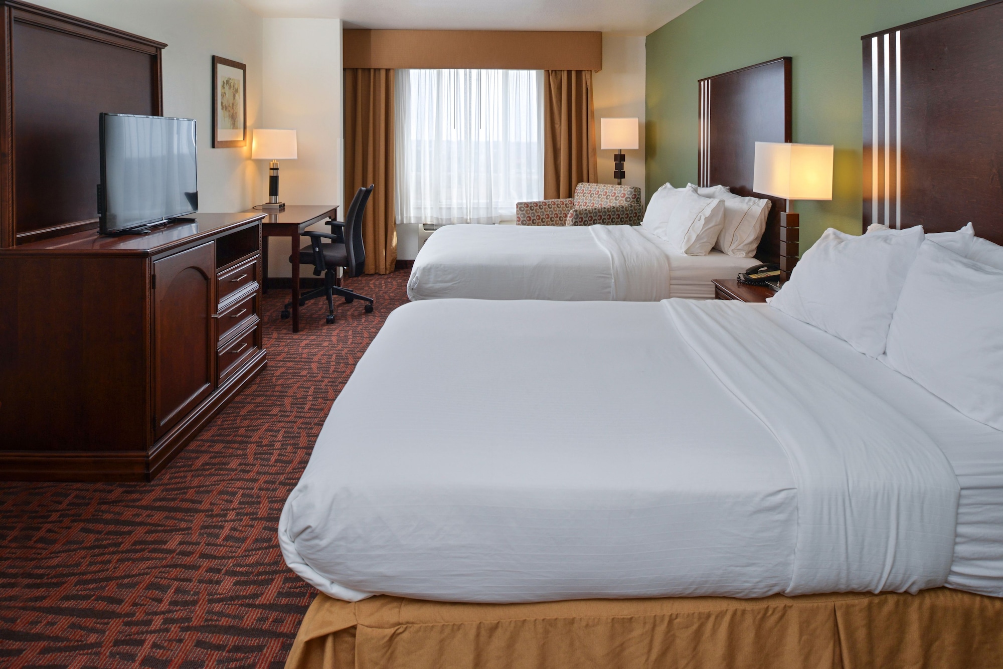 holiday inn express and suites cherry by ihg