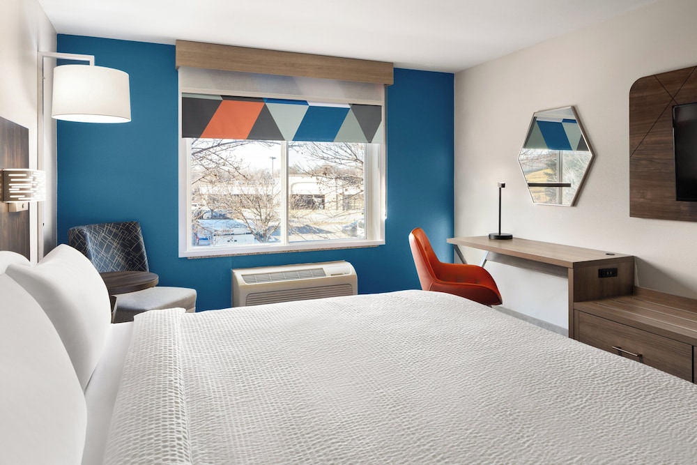 holiday inn express and suites cherry by ihg