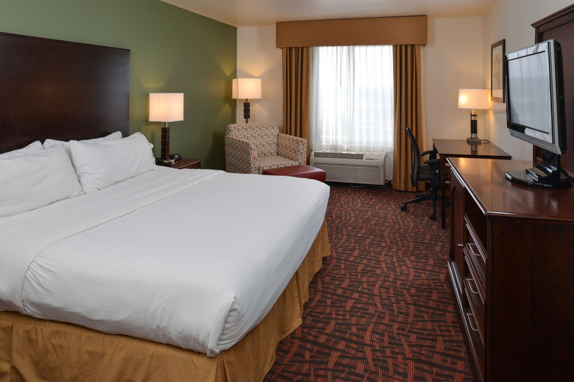 holiday inn express and suites cherry by ihg