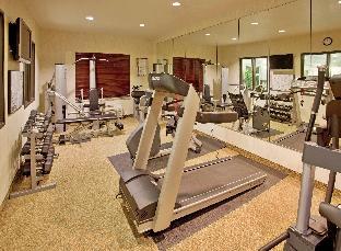 holiday inn express and suites cherry by ihg