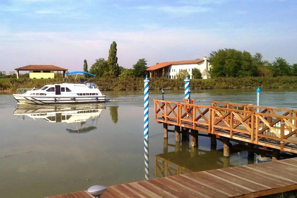 country house country club