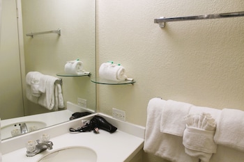 hawaiian monarch 1915 condo by redawning