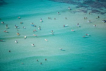 hawaiian monarch 1915 condo by redawning