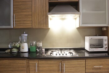 deluxe 2br at dago boutique apartment