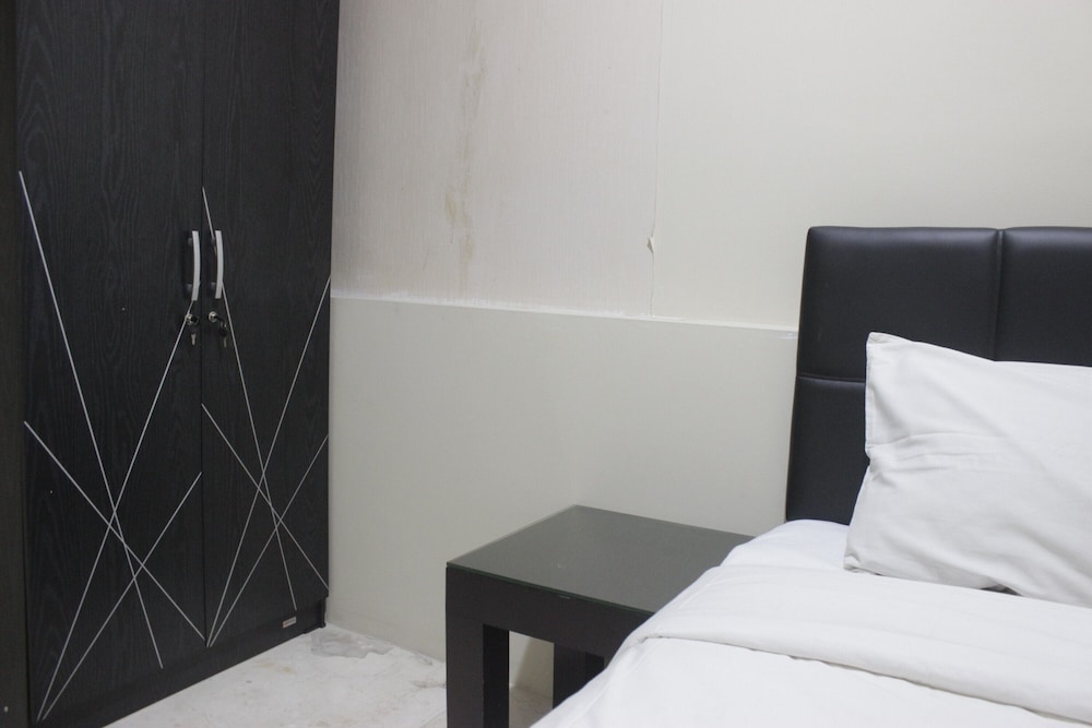 deluxe 2br at dago boutique apartment