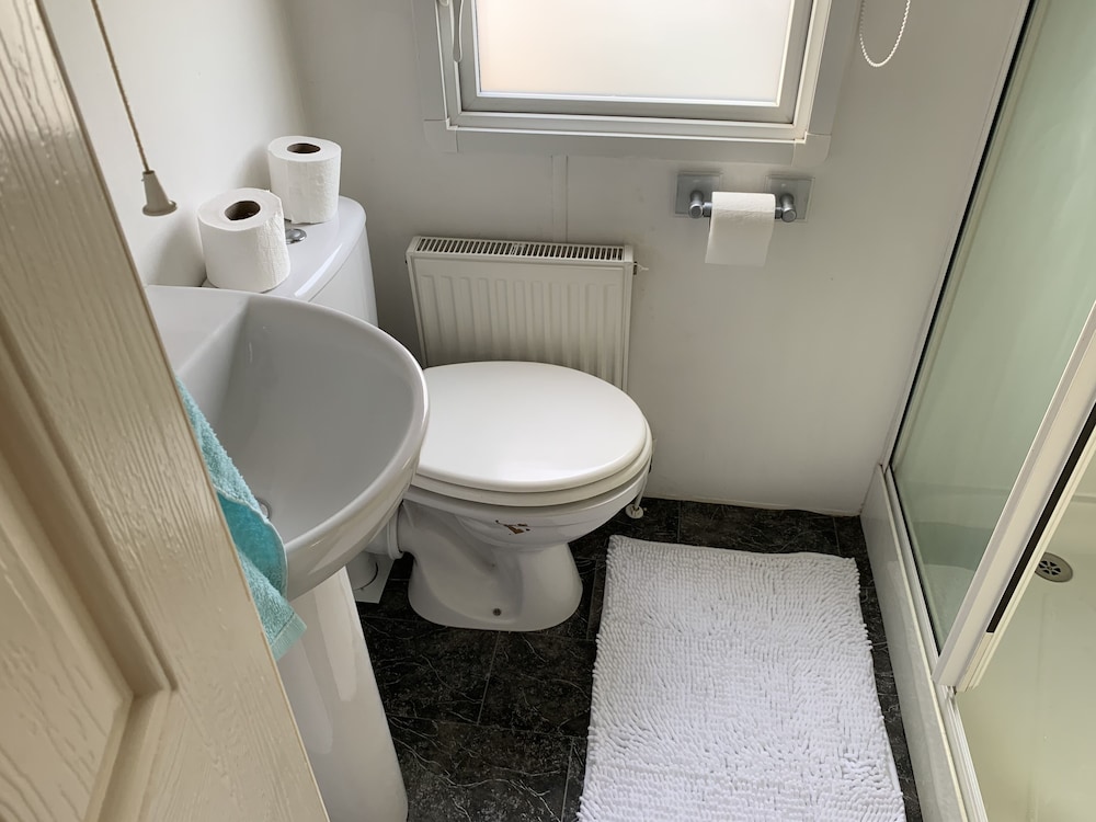 charming 5 beds caravan in beautiful seton sands