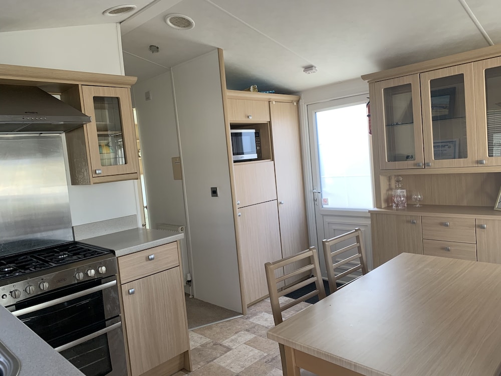 charming 5 beds caravan in beautiful seton sands