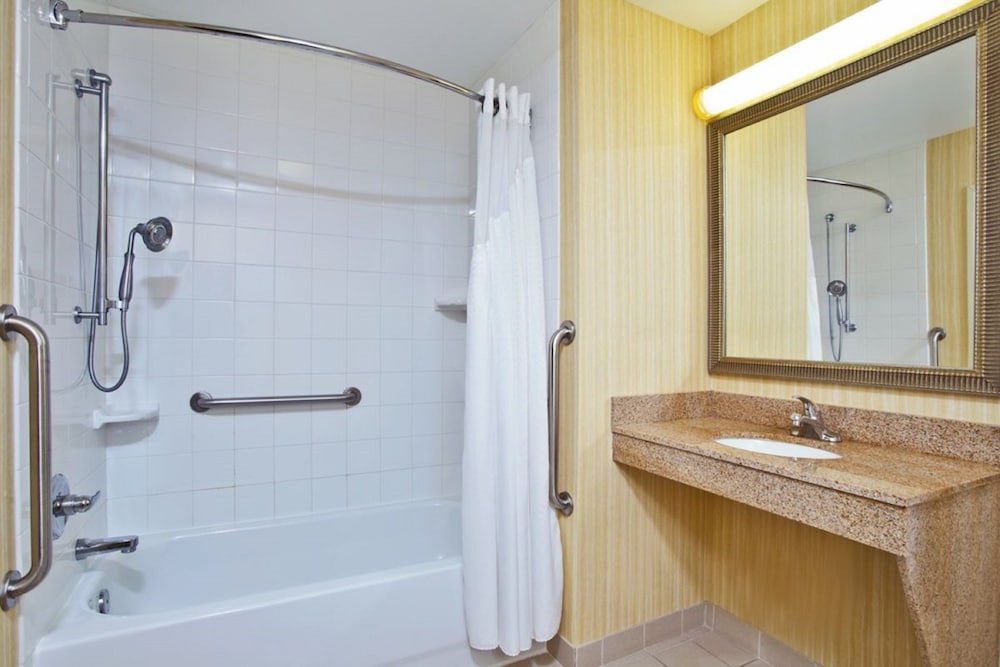 holiday inn express and suites howell by ihg