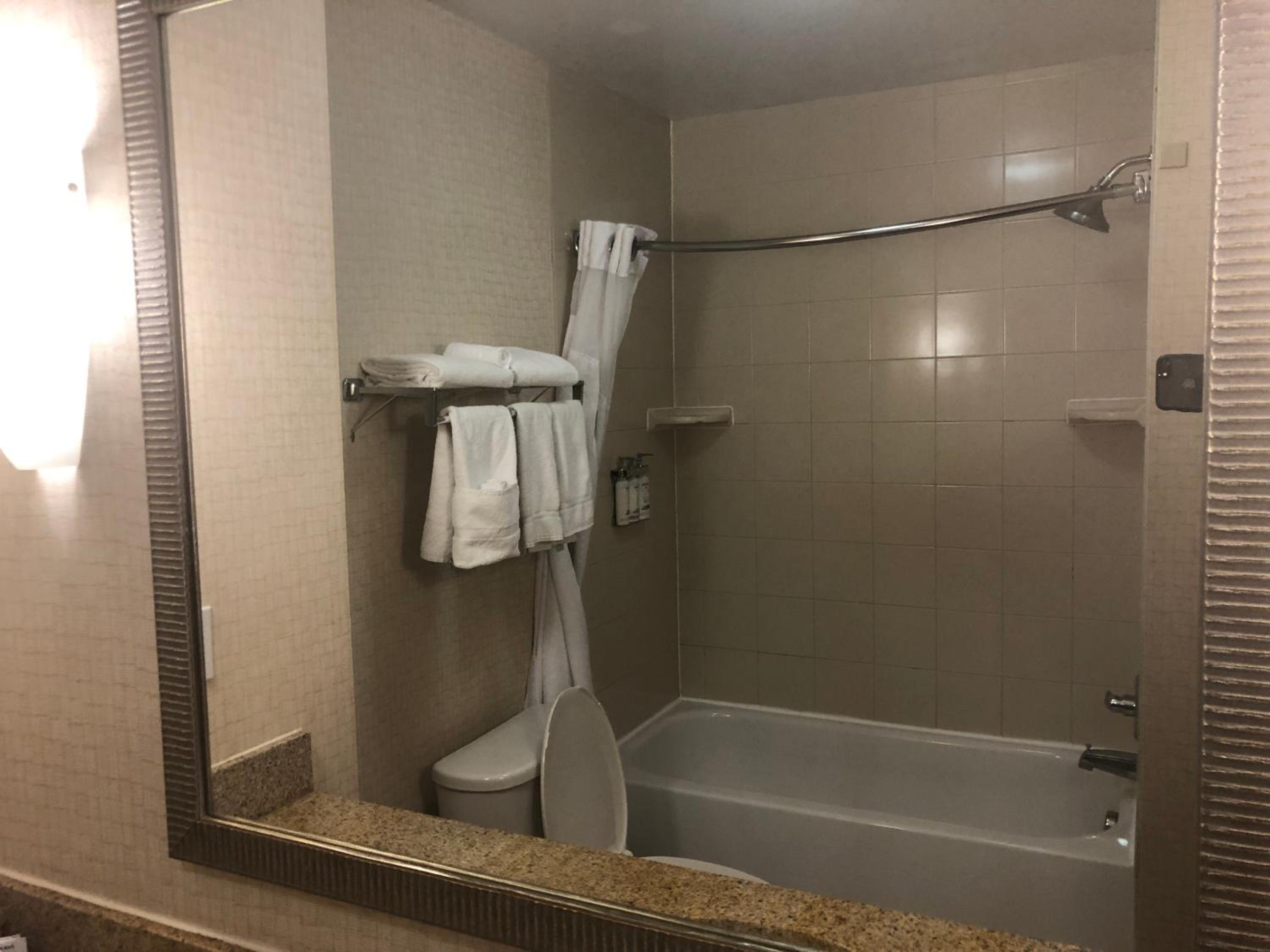 holiday inn express and suites howell by ihg