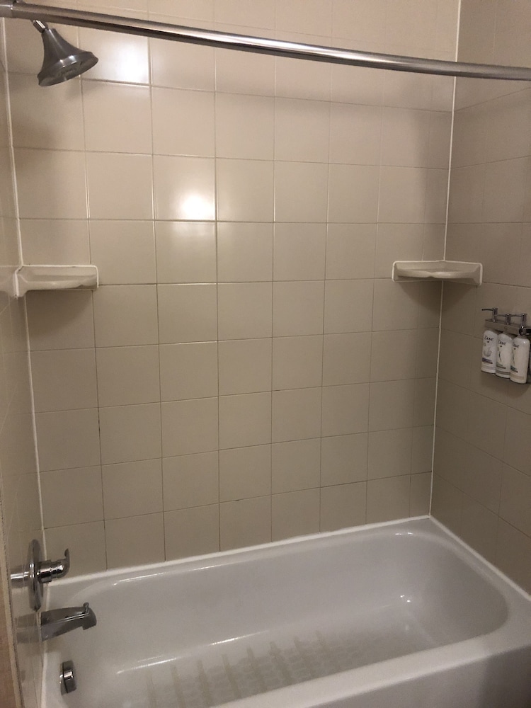 holiday inn express and suites howell by ihg