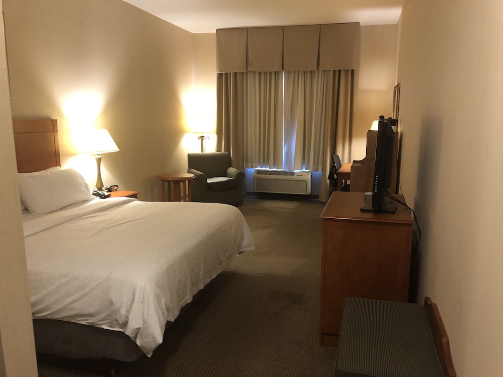 holiday inn express and suites howell by ihg