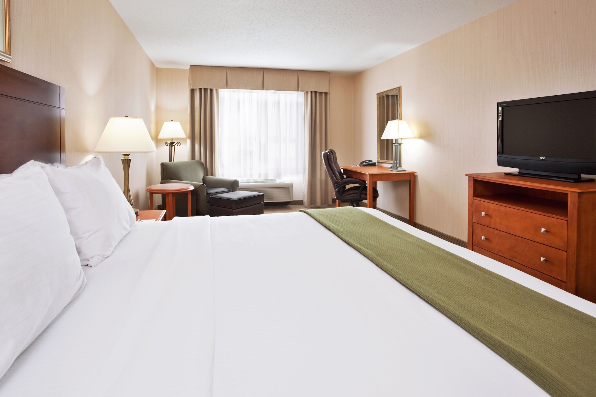 holiday inn express and suites howell by ihg
