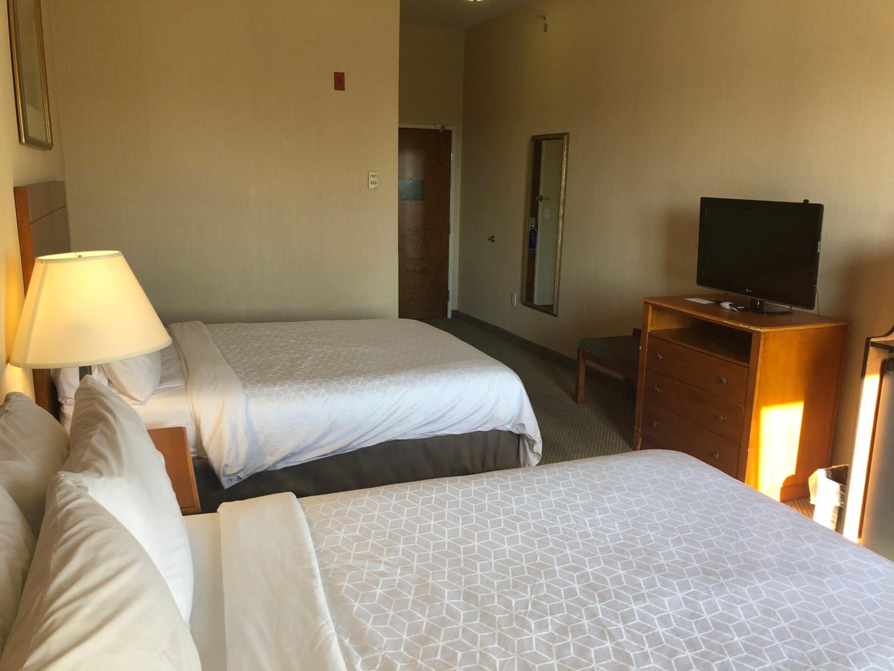 holiday inn express and suites howell by ihg