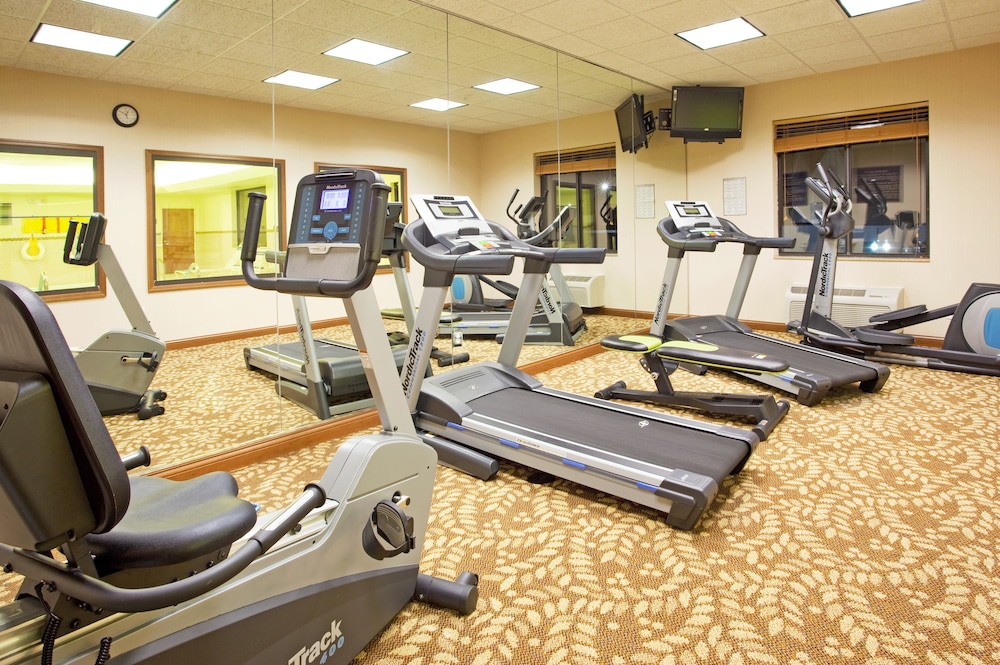 holiday inn express and suites howell by ihg