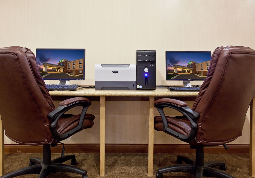 holiday inn express and suites howell by ihg