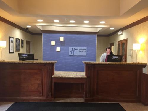 holiday inn express and suites howell by ihg