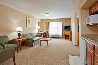 holiday inn express and suites howell by ihg