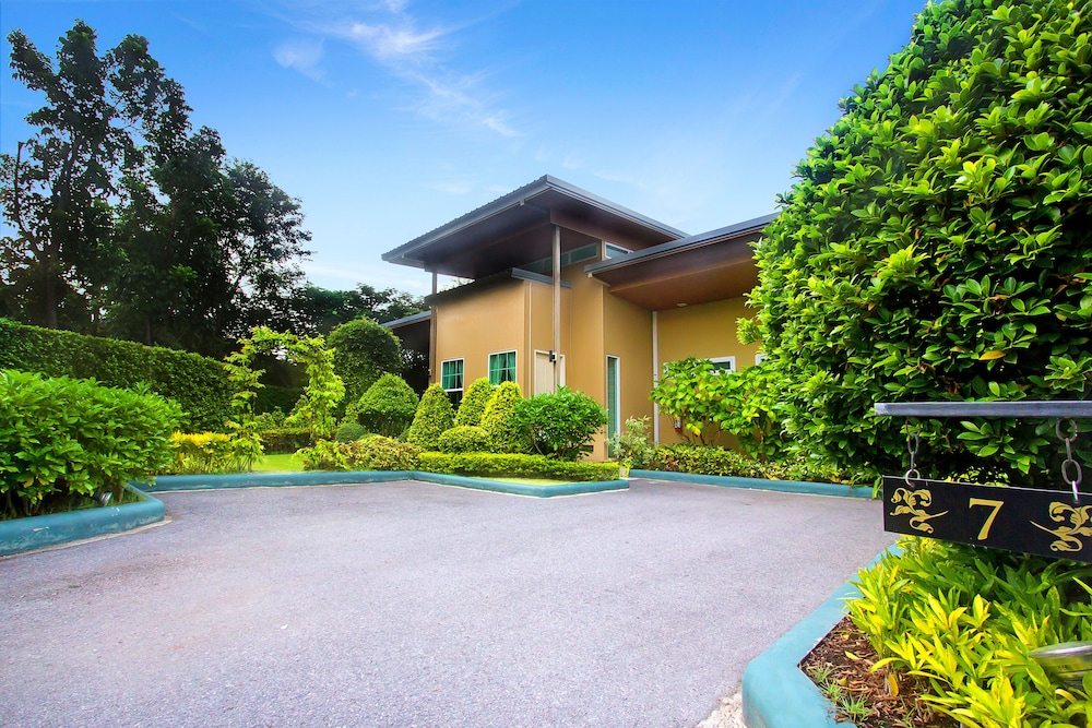 rancho charnvee khaoyai