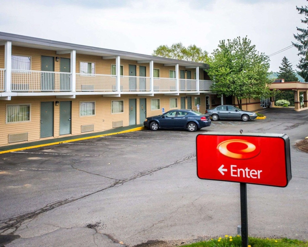 econo lodge and suites shamokin dam selinsgrove