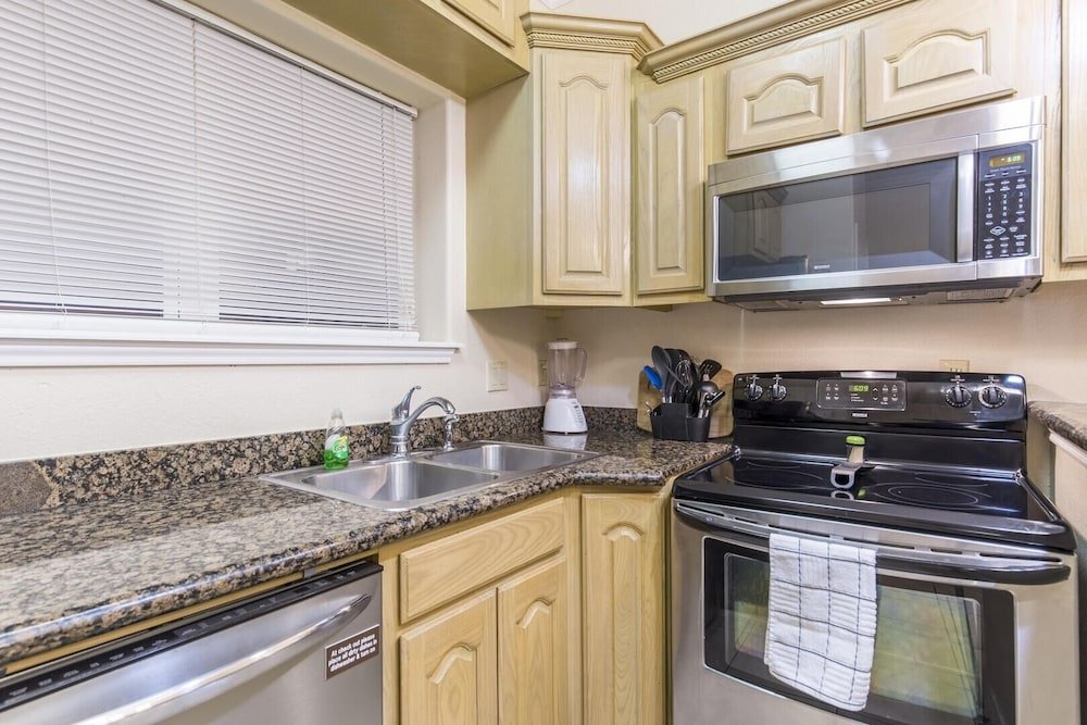 pool ground floor walk to beach a 2 bedroom condo